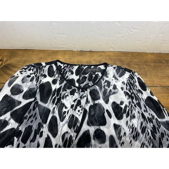 VTG St. John Black Gray Animal Print Silk Faux Wrap Blouse Top 4 - Picture 3 of 13
